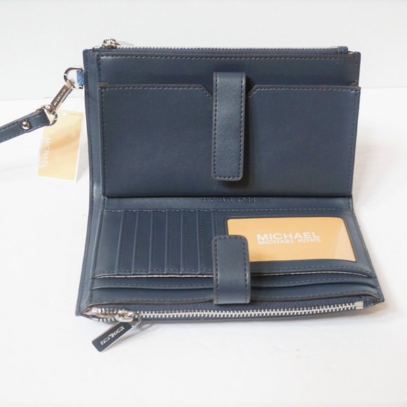 Michael Kors Graphic Logo Tote Bag + Wristlet Set - Picture 15 of 15